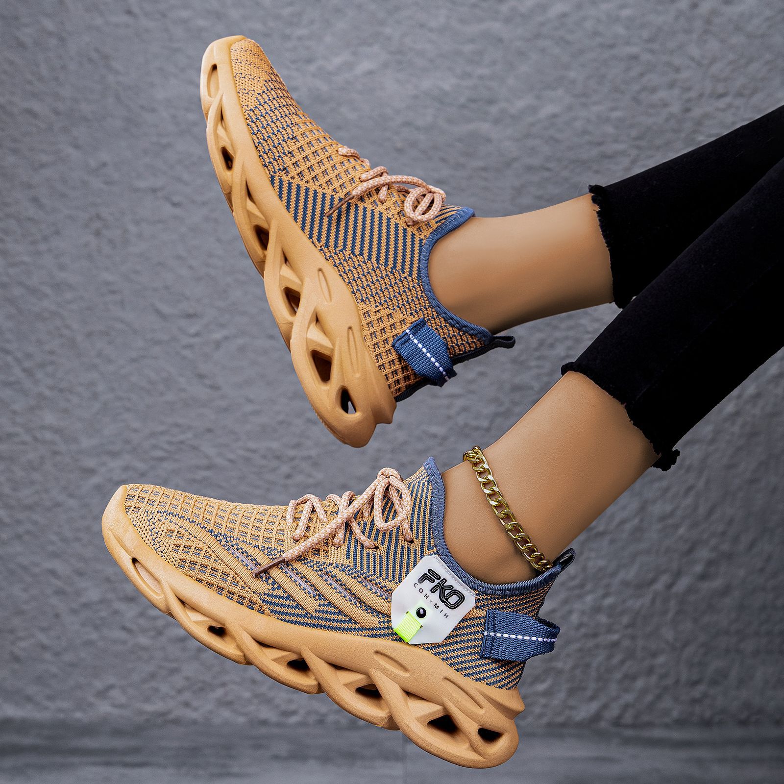 Zapatos de pareja de mujer zapatos de coco transfronterizos grandes cuchillas de torsión zapatos deportivos casuales de tejido aéreo zapatos transpirables
