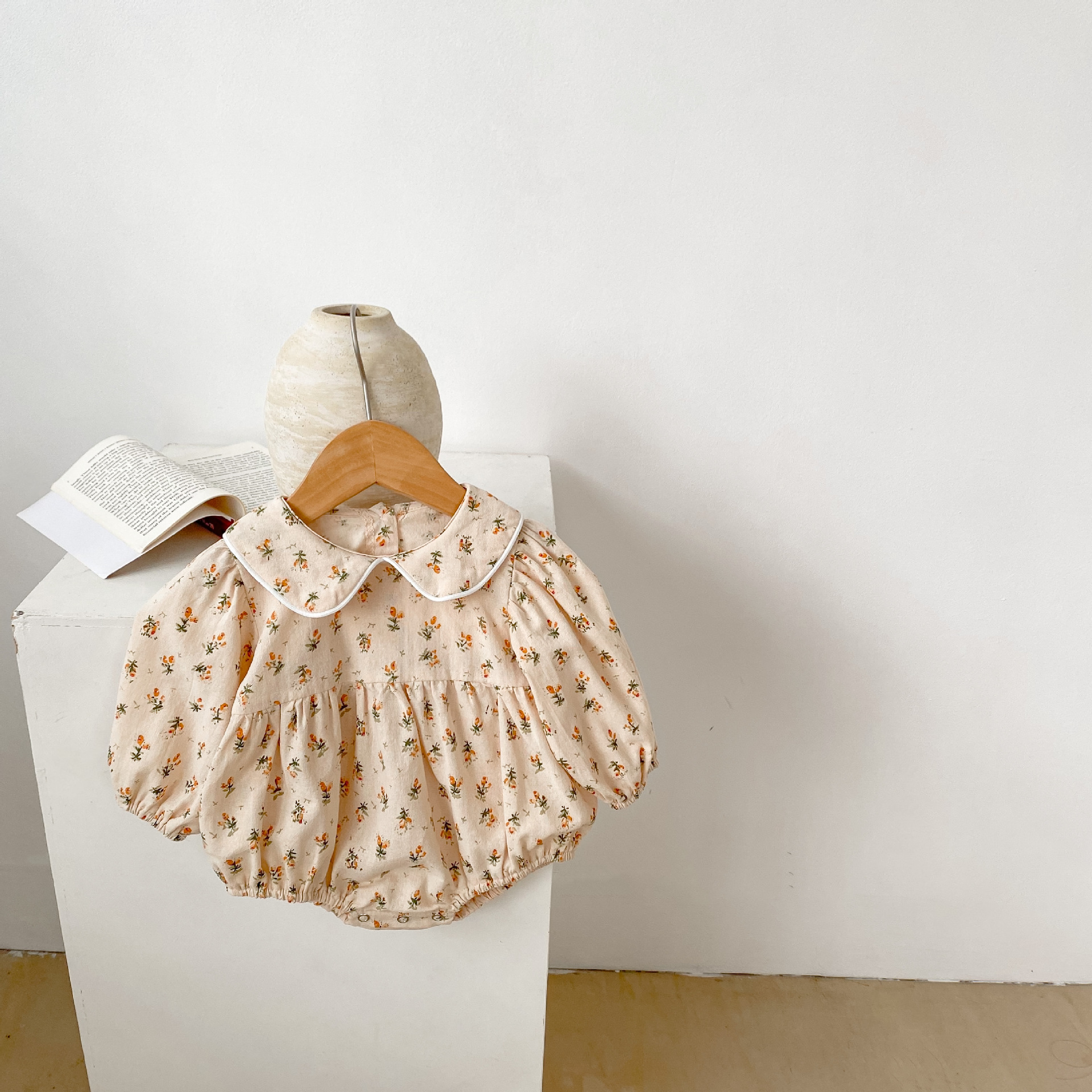 Ins 2024 autumn outfit girl baby doll collar floral long sleeved triangle Ha crawling clothes jumpsuit_voghion.com