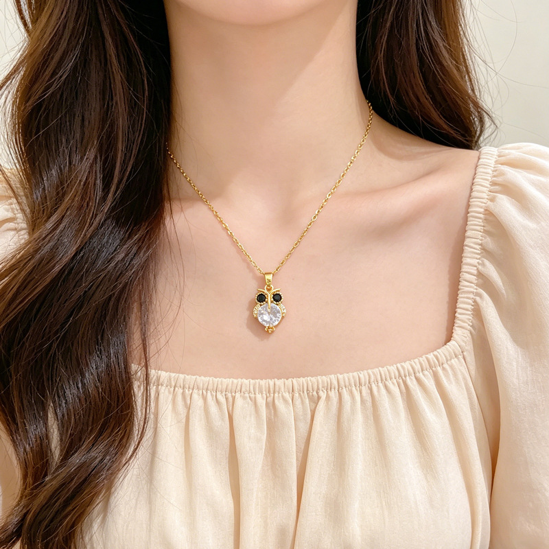 Owl Necklace In Titanium Steel With Diamond Crystal Detail_voghion.com