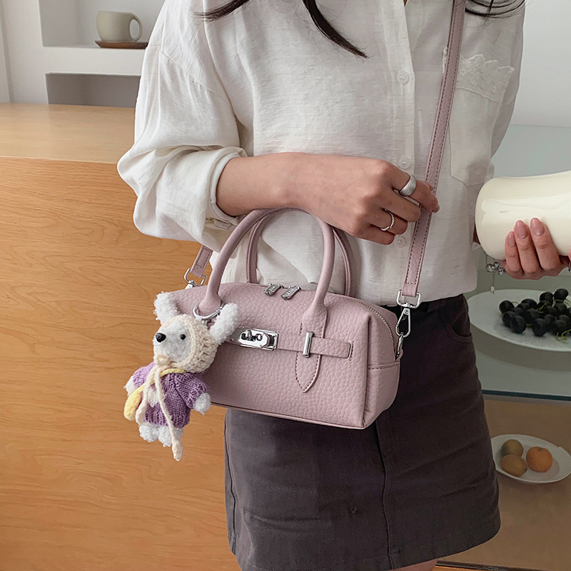 2026 New Niche Design Boston Bag For Women Luxury Feel Plush Rabbit Pendant Large Capacity Shoulder Commuter Bag - Thumbnail 3