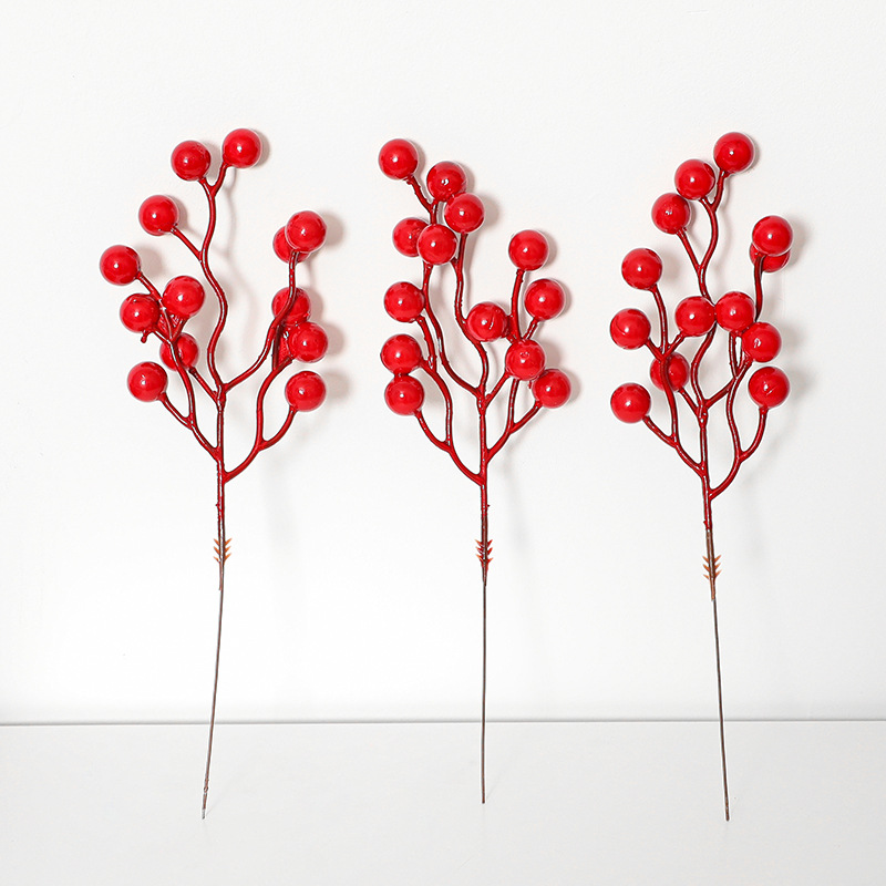 Venta al por mayor Navidad fruta roja ramas tres Navidad baya espuma fruta esquejes de árboles de Navidad simulación fruta grano flor arreglo Accesorios
