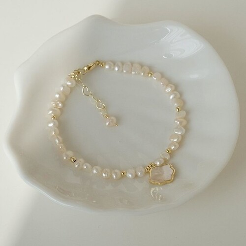 Freshwater Pearl Mother-of-Pearl Cloud-like Elegant Style Necklace with Freshwater Pearls, Simple and Fashionable Netizen Choker Bracelet Set