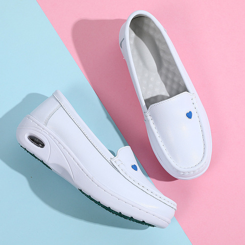 新款气垫护士鞋女软底透气平底防滑中跟厚底牛皮浅口圆头小白鞋