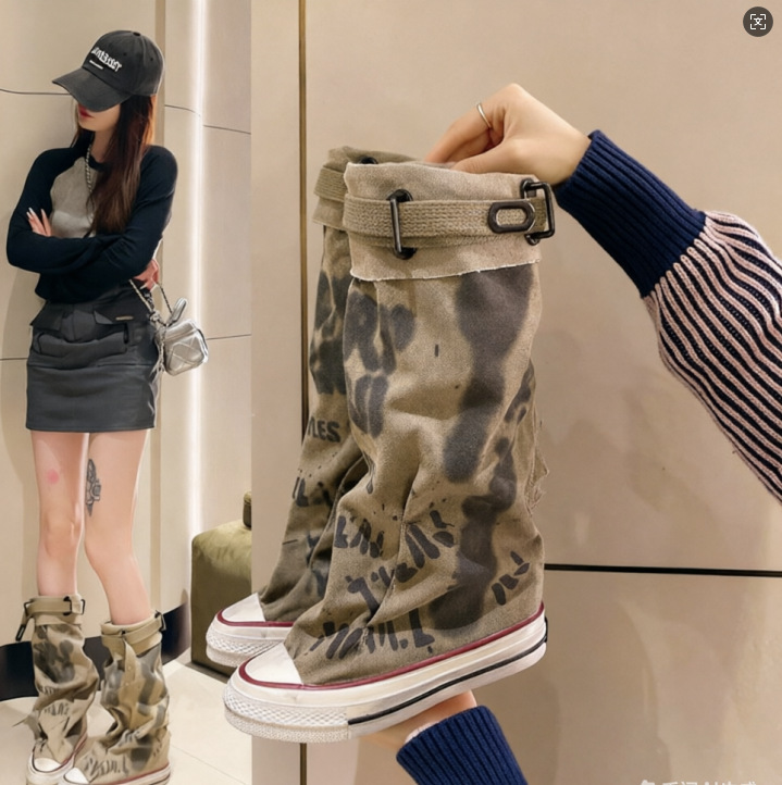 Boots Women's New Retro Flat Graffiti Middle Boots Sexy Trend plus size Foreign Trade Fashion Piled Boots Trendy Cross-border Boots Women's New Retro Flat Graffiti Middle Boots Sexy Trend plus size Foreign Trade Fashion Piled Boots Trendy Cross-border