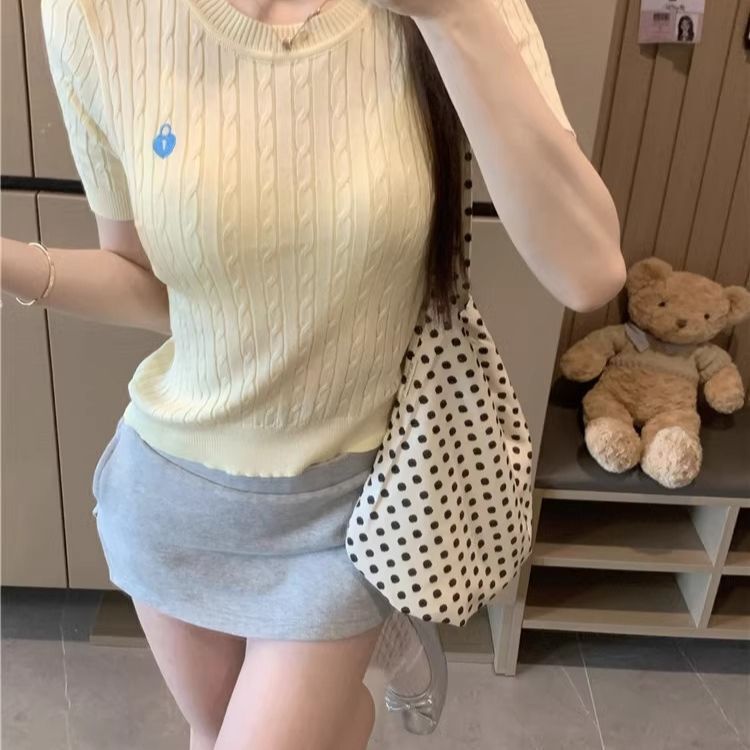 Cream Candy Color Heart Lock Embroidered Short-Sleeved Twist Knitwear for Women Spring and Summer Style Age-Reducing Casual Shirt Top