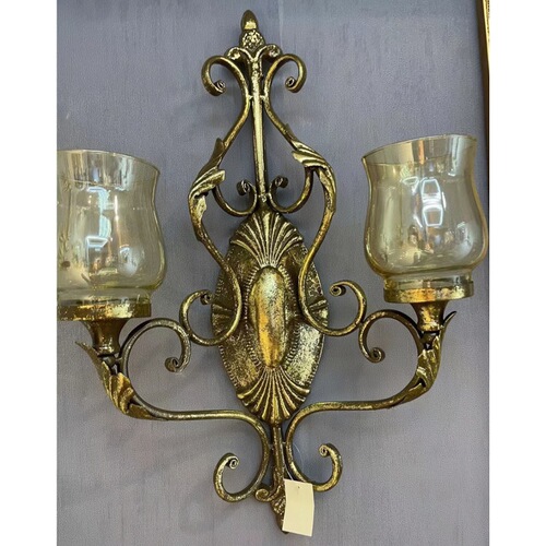Middle Eastern retro light luxury decorations, decorative lamps, candlesticks, wall pendants, metal handicraft pendants, worship shrines