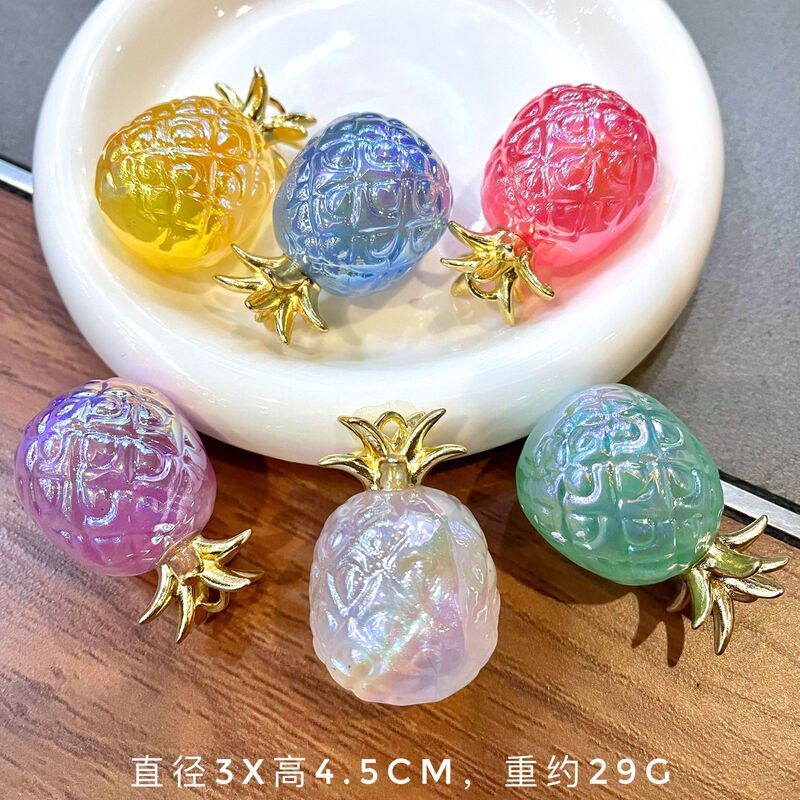 New Creative Electroplated Pineapple Ornaments Cartoon Furniture Study Room Computer Bedroom Decoration Gift Car Fruit Ornaments New Creative Electroplated Pineapple Ornaments Cartoon Furniture Study Room Computer Bedroom Decoration Gift Car Fruit Ornaments