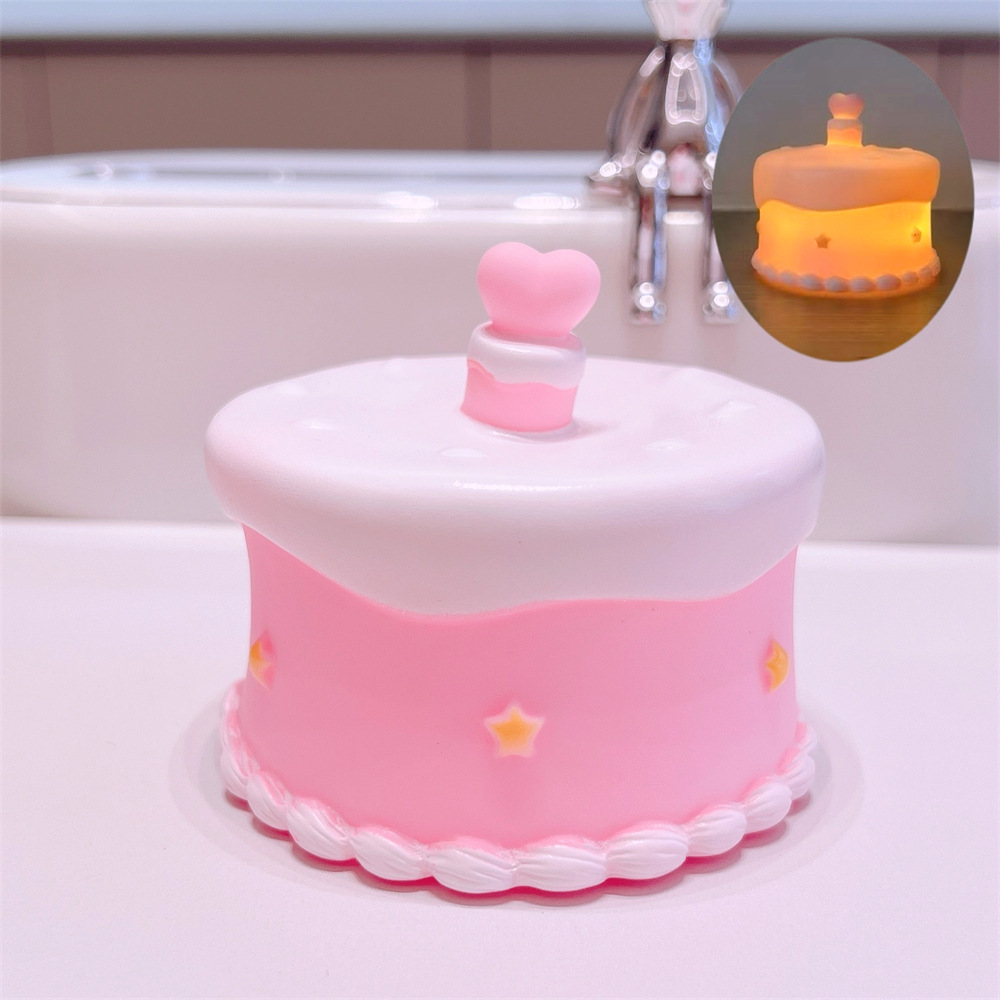 Venta directa de fábrica, forma de pastel, luz nocturna, linda decoración creativa de pasteles, regalo de cumpleaños, celebridades de Internet, estilo caliente, luces de puesto