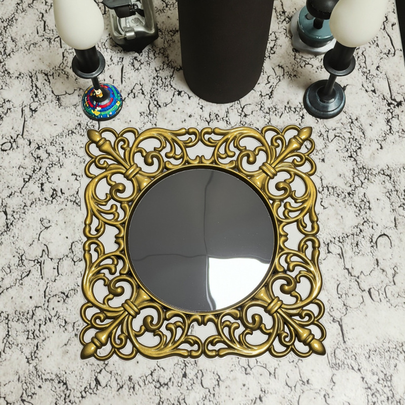 New Luxury Plastic Plate with Mirror Surface and Hollow Design, High Aesthetic Value, Suitable for Fruit Platter, Wedding Banquet, Party, and Hotel Table Setting New Luxury Plastic Plate with Mirror Surface and Hollow Design, High Aesthetic Value, Suitable for Fruit Platter, Wedding Banquet, Party, and Hotel Table Setting