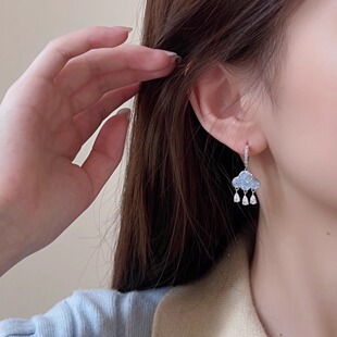 Fresh Blue Zircon Cloud Tassel Earrings Accessible Luxury High-End Niche Unique Ear Buckle Design Earrings for Women
