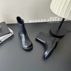 童皮鞋;童凉鞋;童皮靴