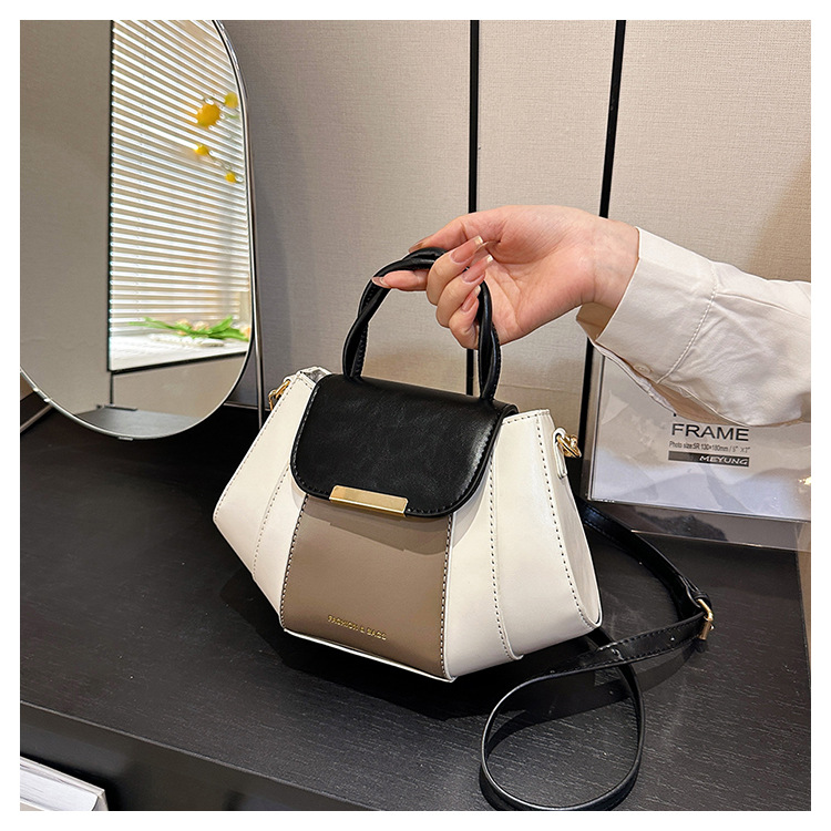 577g Weight Polyester Lining Material Zipper Closure Type Single Shoulder Strap Strap Type Crossbody Bag Bags Type Casual, Daily Occasion Pu Leather Material Color Block Pattern All Seasons Season Women's Gender Streetwear Style Square Shape Medium Size Women's Medium Pu Leather Color Block Streetwear Square Zipper Crossbody Bag 10
