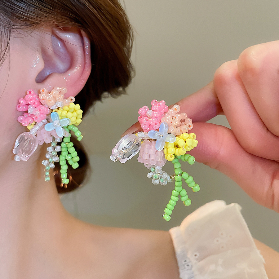 Pendientes de flores de color dopamina de verano Pendientes de todo fósforo de nicho fresco Pendientes de lujo de alta gama de moda al por mayor