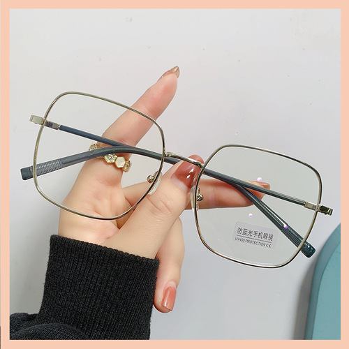 Anti-blue light flat glasses for women  new literary retro metal glasses for men can be equipped with myopia glasses frame 8022