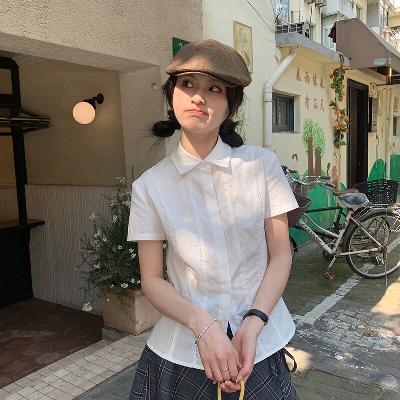 2026 Sweet White Short-Sleeved Shirt for Women, Summer College Style Top with Design Lace Trim and Slim Fit 2026 Sweet White Short-Sleeved Shirt for Women, Summer College Style Top with Design Lace Trim and Slim Fit