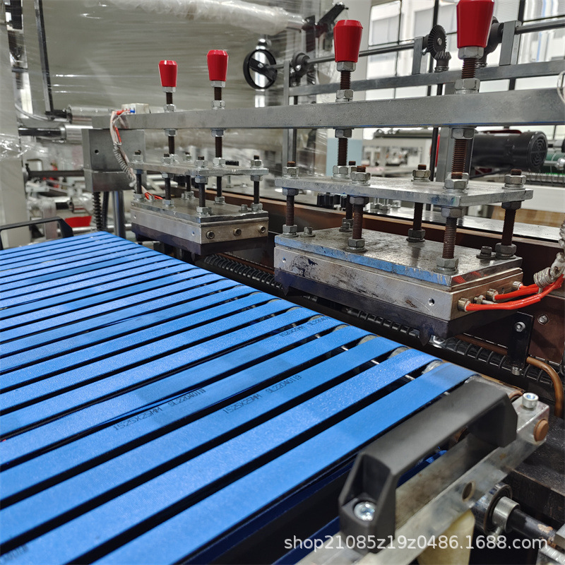 500型弧形袋制袋机 (31).jpg