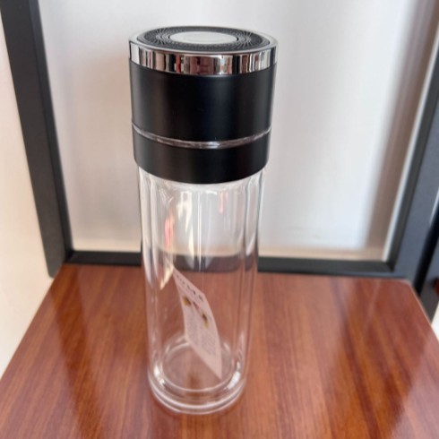 One-touch quick-open cup, wholesale tea-water separation cup, glass cup, high borosilicate business tea brewing cup, car gift cup