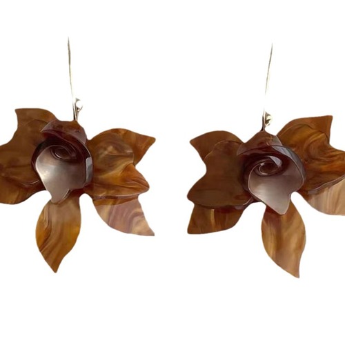 Niche designer-style jasmine white and coffee French retro floral earrings, niche exaggerated petal temperament ear accessories