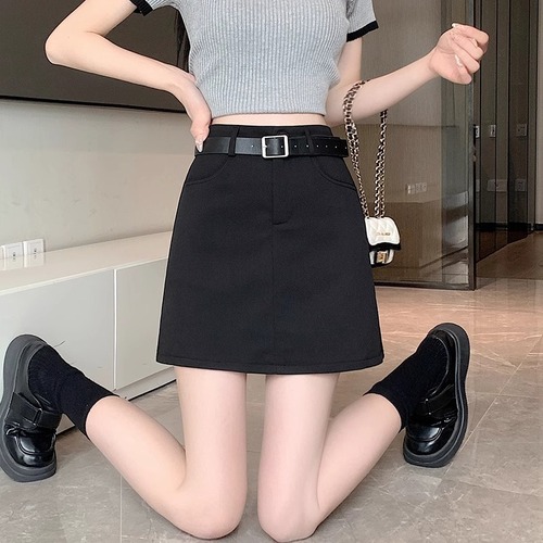 Gray suit skirt for women: Spring/Summer petite-style high-waisted mini skirt that slims the figure, featuring an A-line design and a sleek, body-hugging silhouette.