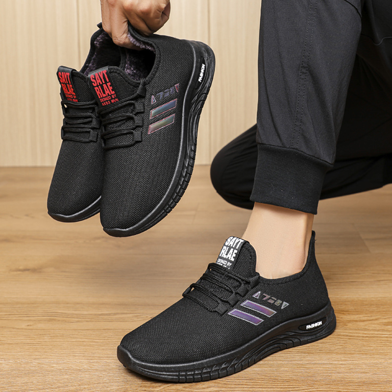 Zapatos de hombre de otoño e invierno 2024, casuales, versátiles, con forro de terciopelo, zapatos de algodón para hombre, zapatos gruesos de invierno, venta al por mayor para hombre