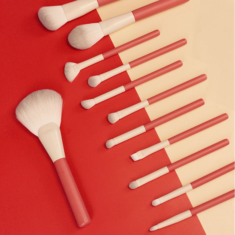 Serie de vacaciones set de cepillo de maquillaje nuevo producto de yogur de fresa 12 set de cepillo de maquillaje herramientas de maquillaje de maquillaje de pelo suave cepillo de maquillaje