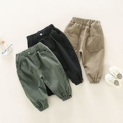 男の子綿カジュアルパンツ2025春秋スタイル子供ファッショナブルで多用途なレギンスパンツベビー韓国風無地オーバーオール