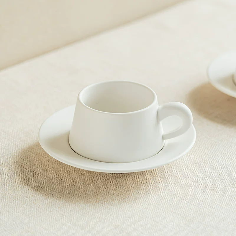 Ceramic coffee set, afternoon tea, capacious tea cup, simple and elegant design, high-quality style