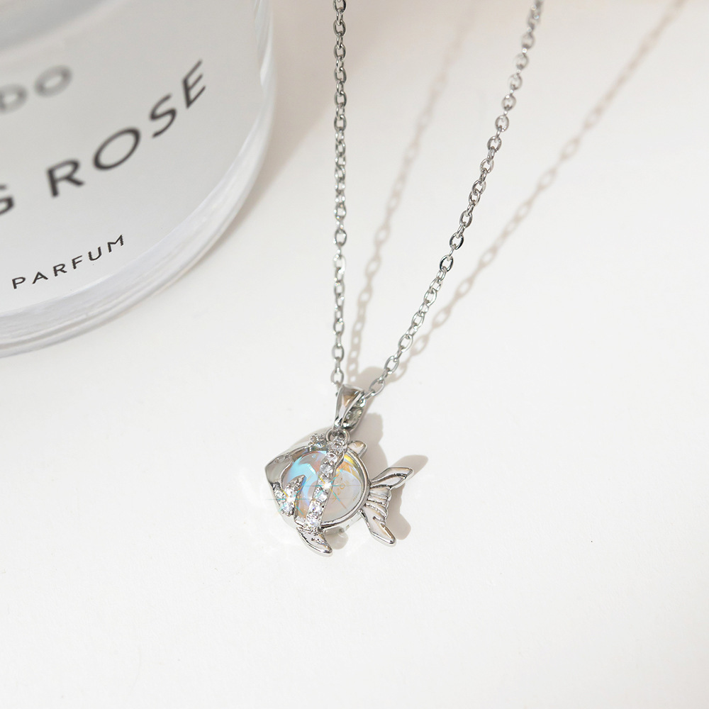 다채로운 키스 물고기