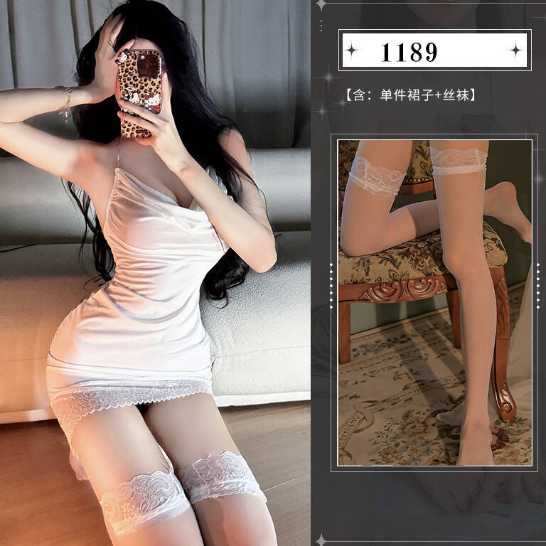 퓨어 디자이어 서스펜더 스커트 - 화이트 + 화이트 레이스 양말