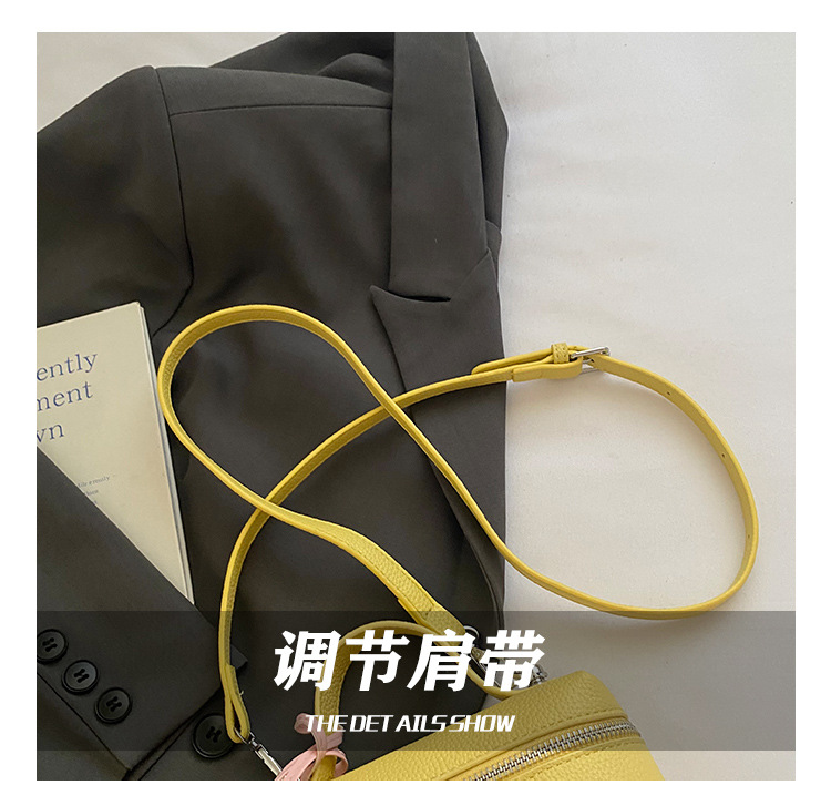 This year's popular simple hand-held small bag for women, the 2025 new women's single-shoulder bag, is elegant and fashionable, a crossbody small bag undefined