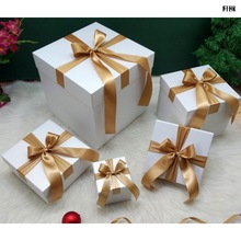 精美圣诞节正方形白色礼物盒商场橱窗堆头空盒生日礼品盒零食盒