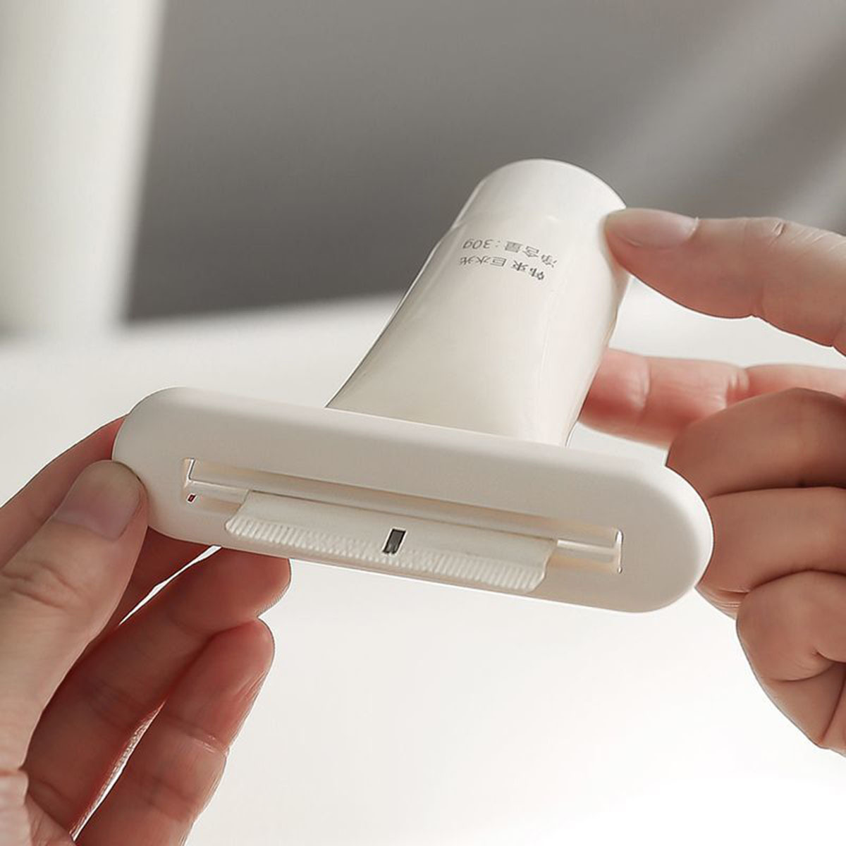 Household Squeezer, Manual Toothpaste Facial Cleanser, Hand Cream, Paste Dispenser, Mustard Squeezer_voghion.com