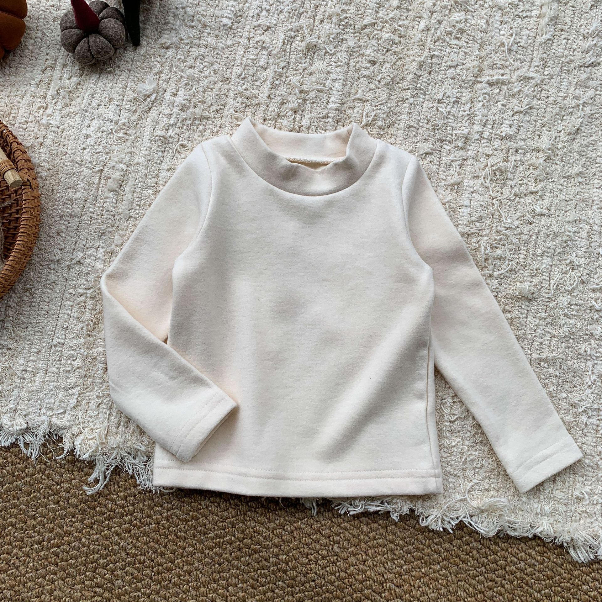 Sugar Pear ropa infantil camiseta de base de niña 2025 ropa de invierno de cuello medio alto para niños camiseta de manga larga con ropa de bebé abrigo de otoño