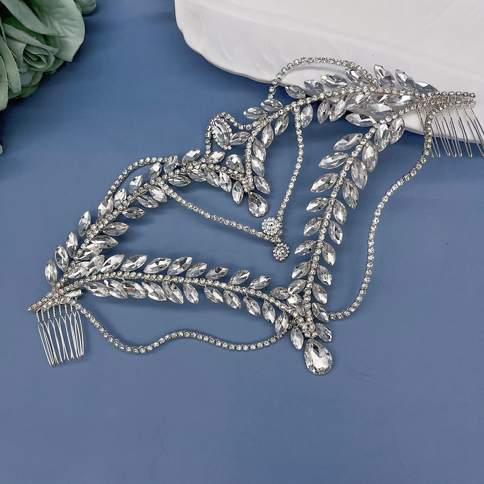 Glam Bridal Shiny Women's Flower Alloy Rhinestones Forehead Chain Hair Accessories display picture 7