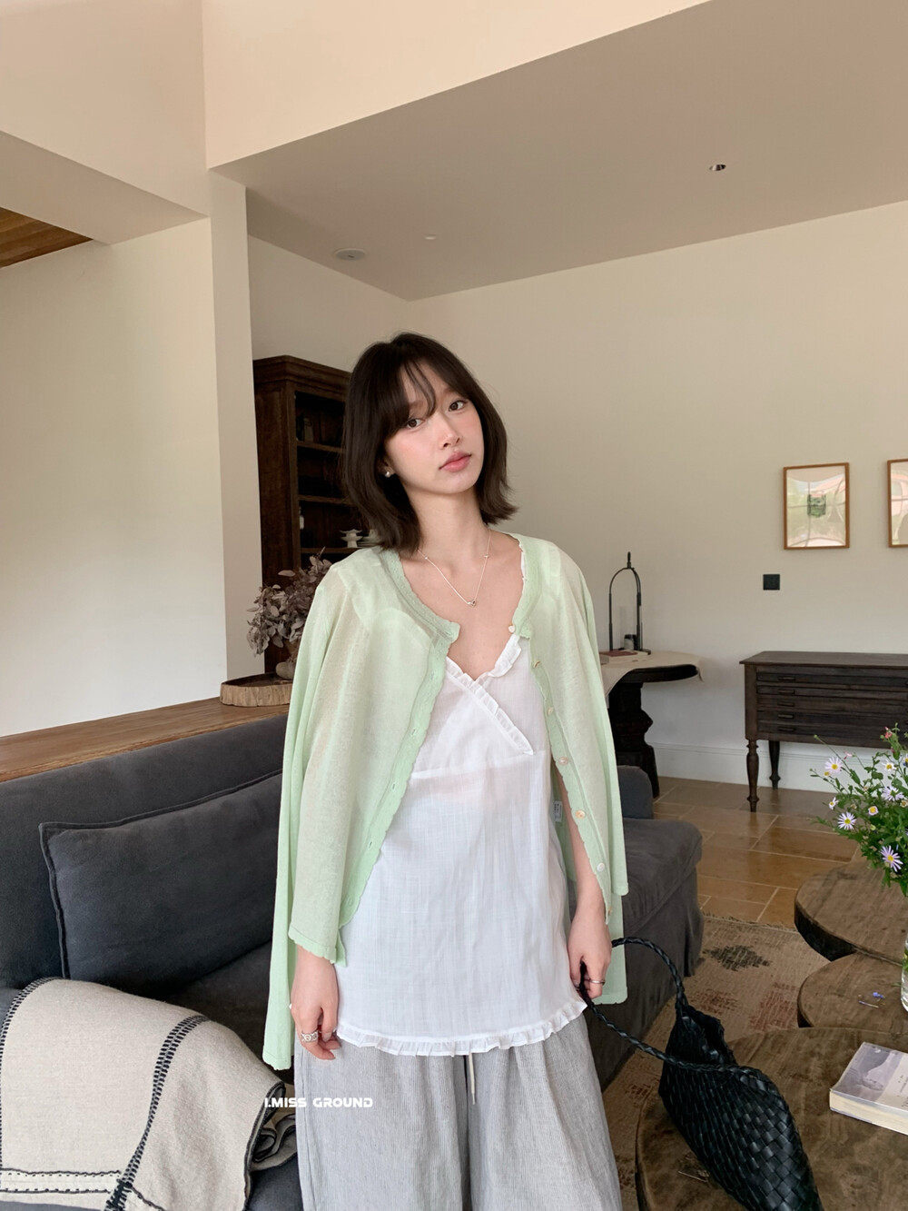 Áo khoác cardigan nữ dáng rộng tay dài chất liệu linen phối ren họa tiết hoa — xanh đậm, Xanh nước biển, trắng ngà, Dưa lưới chi tiết 6