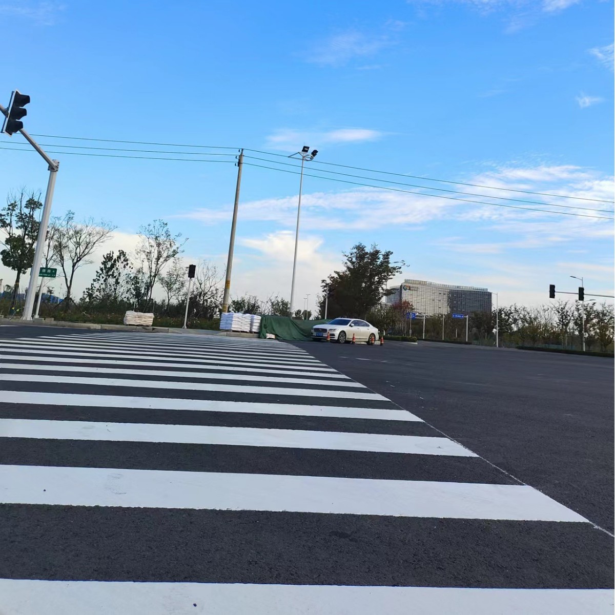 南京热熔标线施工扬州消防登高面划线网格线斑马线划线免费报价