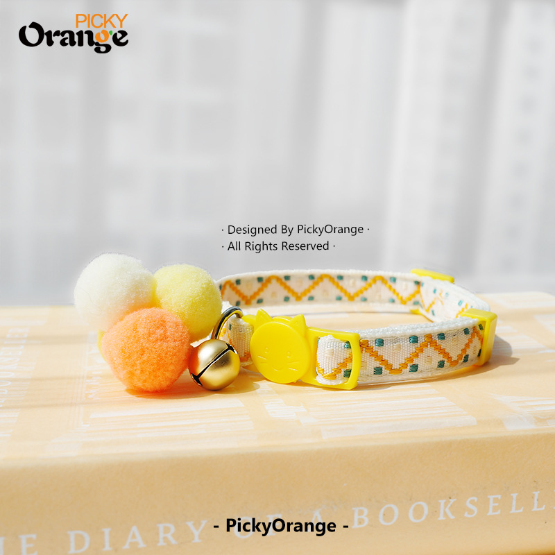 Macaron chấm bi cổ mèo pom pom 12