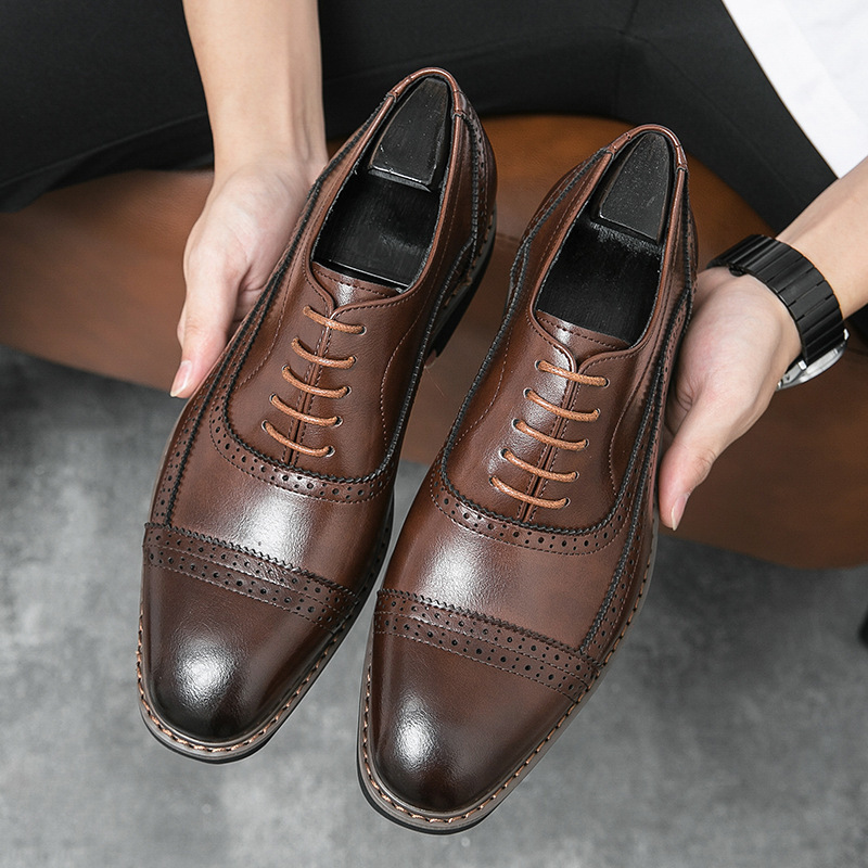 Primavera transfronteriza zapatos de cuero de correa de negocios de tamaño grande zapatos de hombre moda de color sólido zapatos de Oxford, zapatos de boda de talla de flores