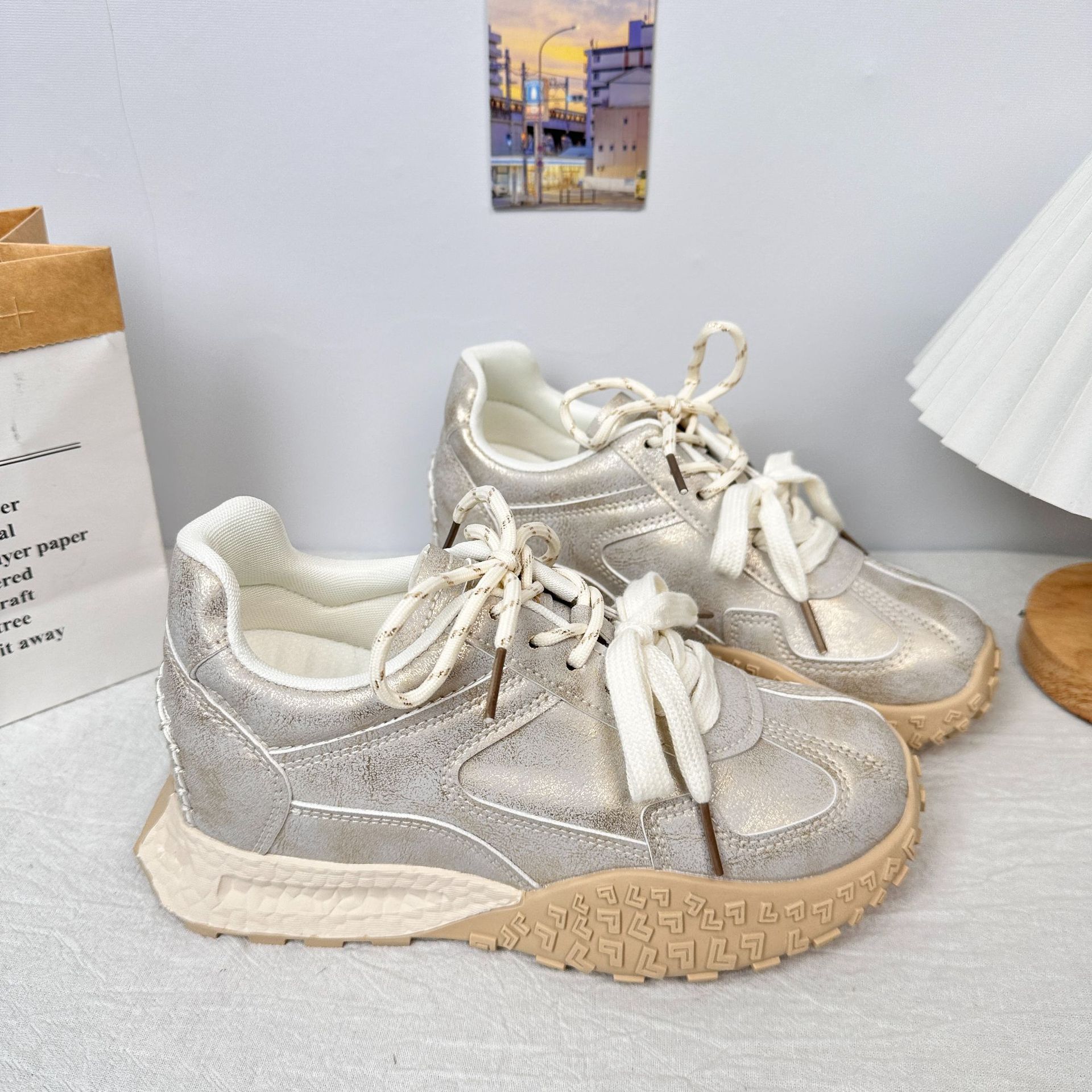 A9911 zapatos de entrenamiento alemán de champán dorado de suela gruesa de nicho, zapatos de Forrest Gump, zapatos casuales de todo fósforo, zapatos de niña image 3
