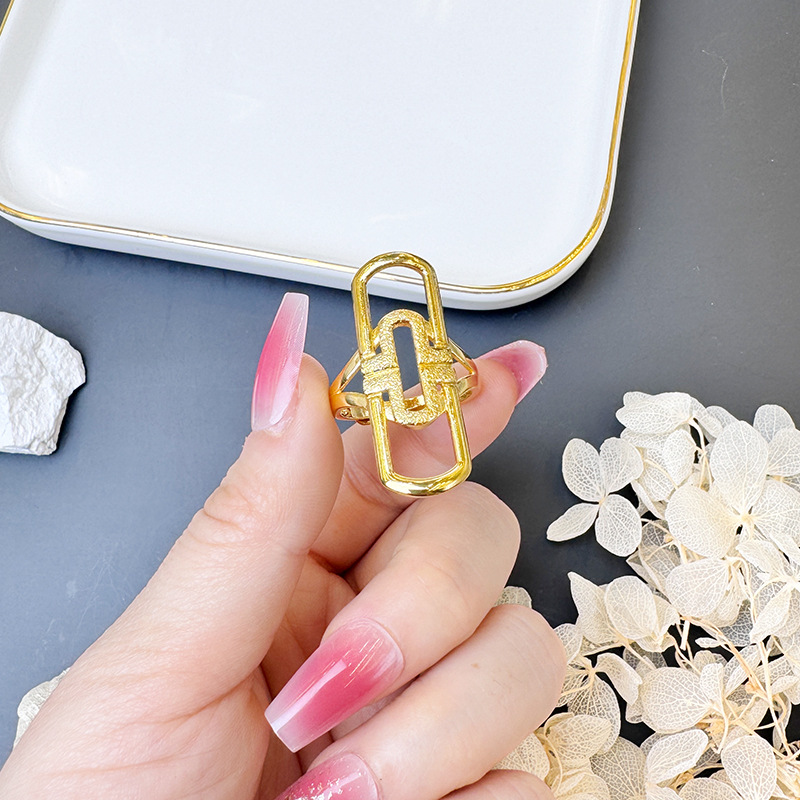 Anillo de diamantes de oro de Vietnam hebilla geométrica Europa y Estados Unidos fábrica transfronteriza al por mayor popular joyas de mano retro accesorios Yiwu