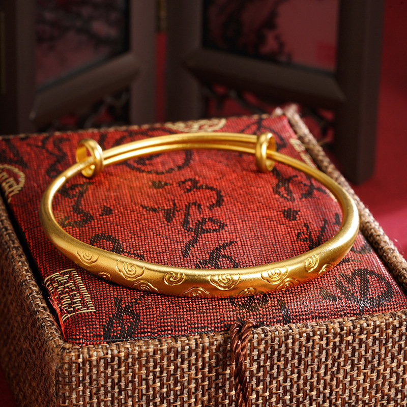 Nueva pulsera de oro de arena antigua china hereda el patrón de nubes auspiciosas, pulsera push-pull, niña, palacio retro, el viento no se desvanece durante mucho tiempo, joyería