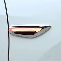 Сигнал поворота крыла автомобиля Темная ночь лезвие Строб свет крыло поворот светодиодный свет модифицированный поворотник