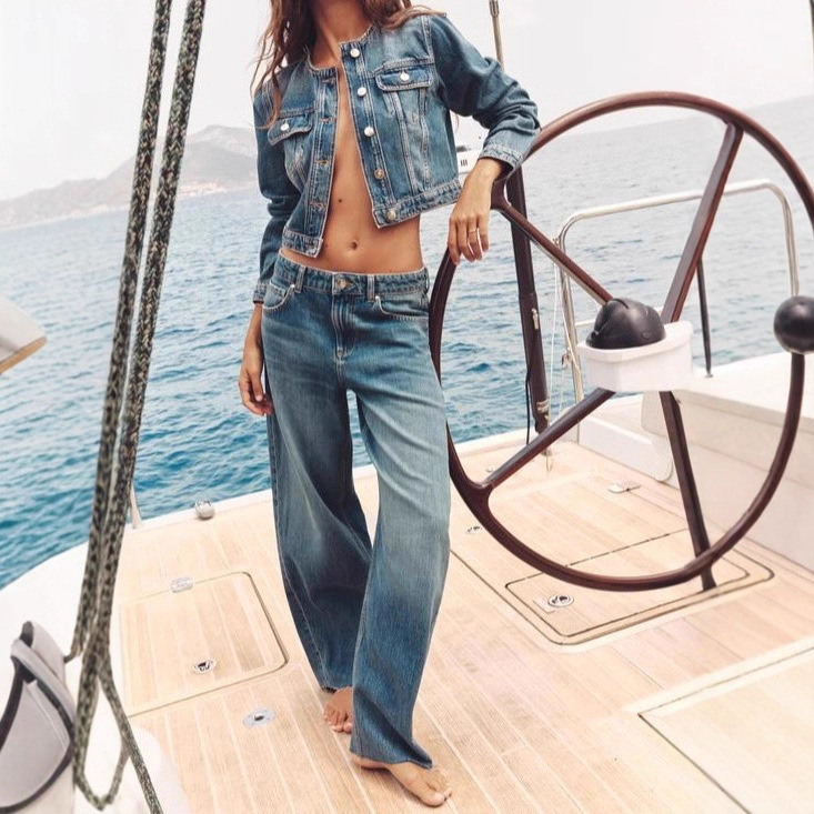 Wholesale American Retro Style Round Neck Short Denim Jacket and Balloon-Fit Low-Waist Jeans Set Wholesale American Retro Style Round Neck Short Denim Jacket and Balloon-Fit Low-Waist Jeans Set