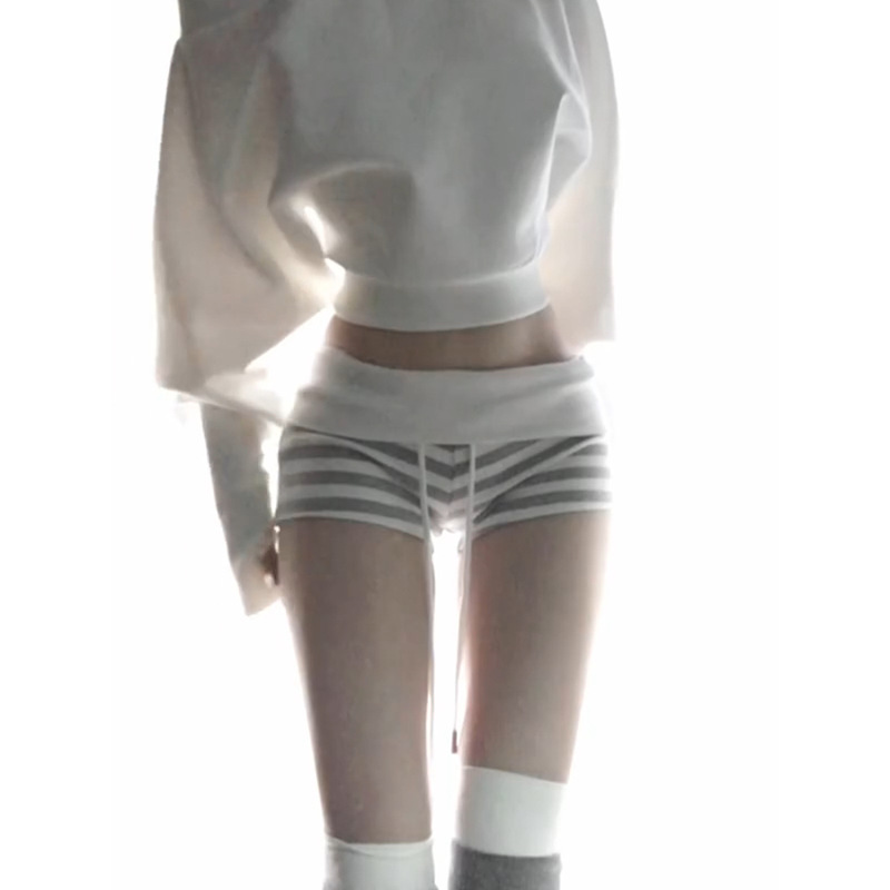 Gray and White Striped Shorts for Women 2026 Summer New Low-Waist Loose Fit Casual Sports Hot Girl Style Hot Pants