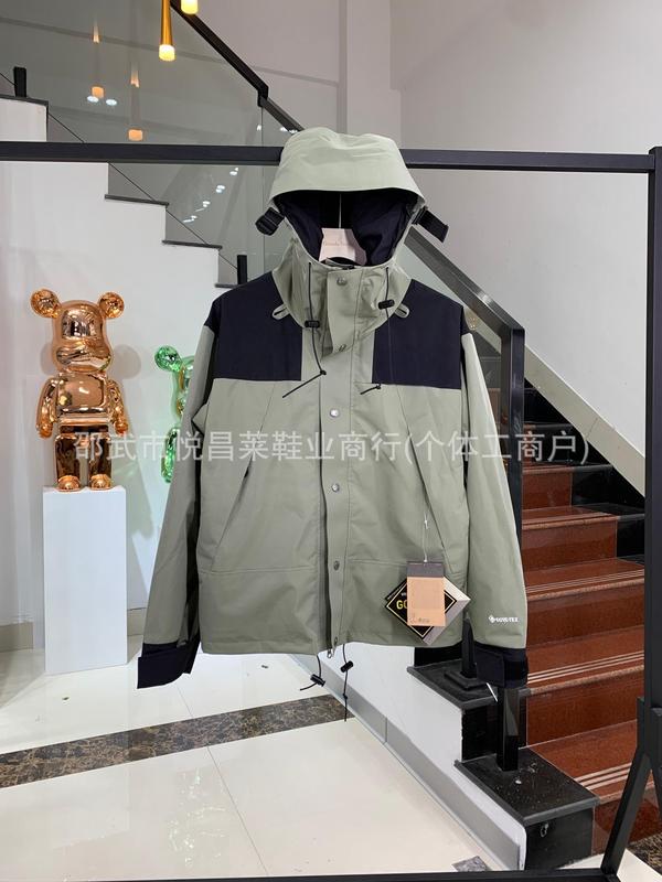 莆田1990冲锋衣全压胶三合一刺绣户外登山男女外套防雨户外潮流|undefined