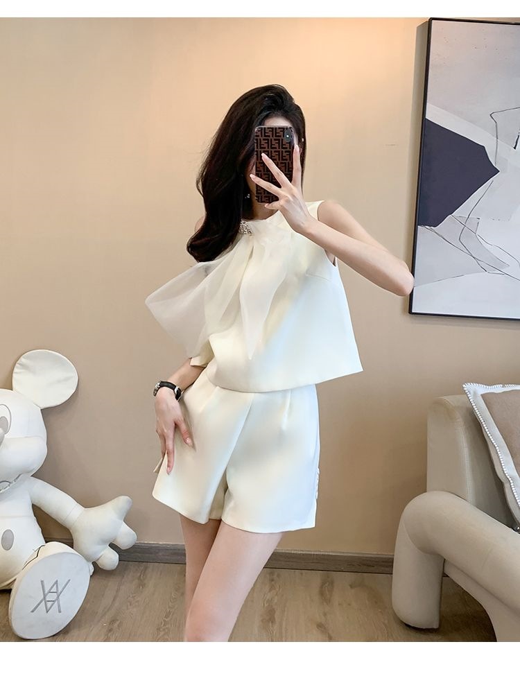 Bộ quần short nữ hai mảnh phong cách nhỏ mùa hè 2026 mới — Trang phục trắng, Quần trắng, Trắng Top chi tiết 6