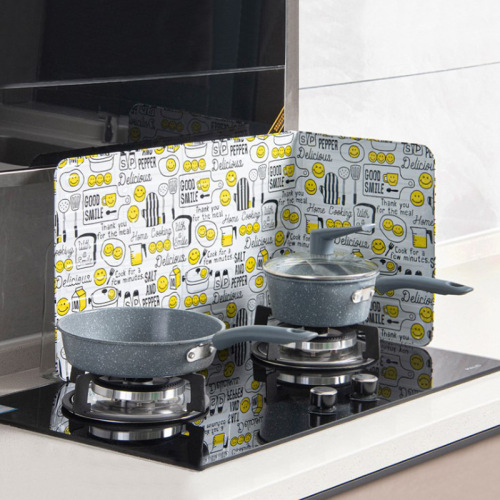 Kitchen gas stove oil baffle household high temperature resistant oil splash and oil fume baffle insulation heat and oil cooking oil barrier
