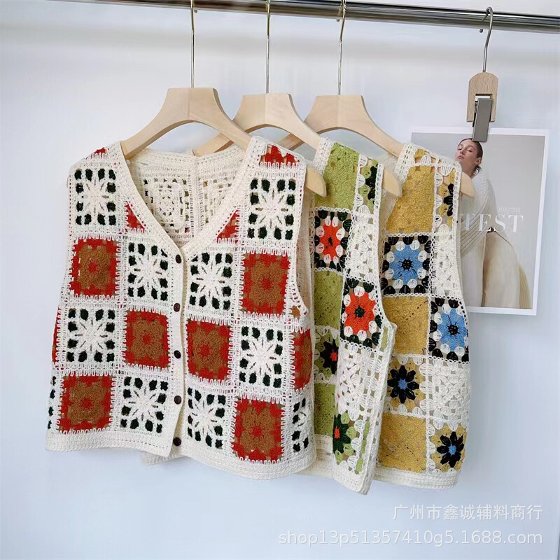 Vintage Color Matching Plaid Flower Hollow Knitted Vest Women's Summer V-Neck Stacked Cardigan Top Trendy Vintage Color Matching Plaid Flower Hollow Knitted Vest Women's Summer V-Neck Stacked Cardigan Top Trendy