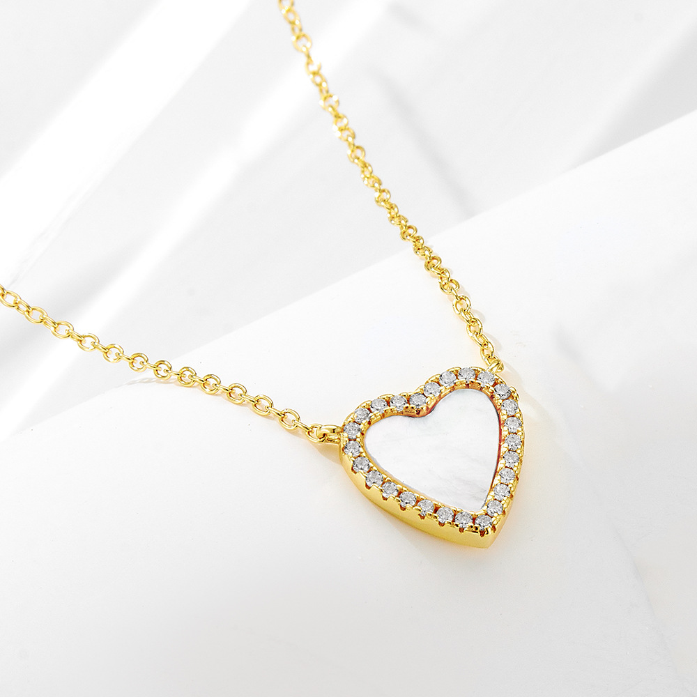 S925 collar colgante de concha en forma de corazón de amor de plata de ley femenino europeo y americano, lujo ligero, cadena de clavícula de todo fósforo con incrustaciones de diamantes de alta gama