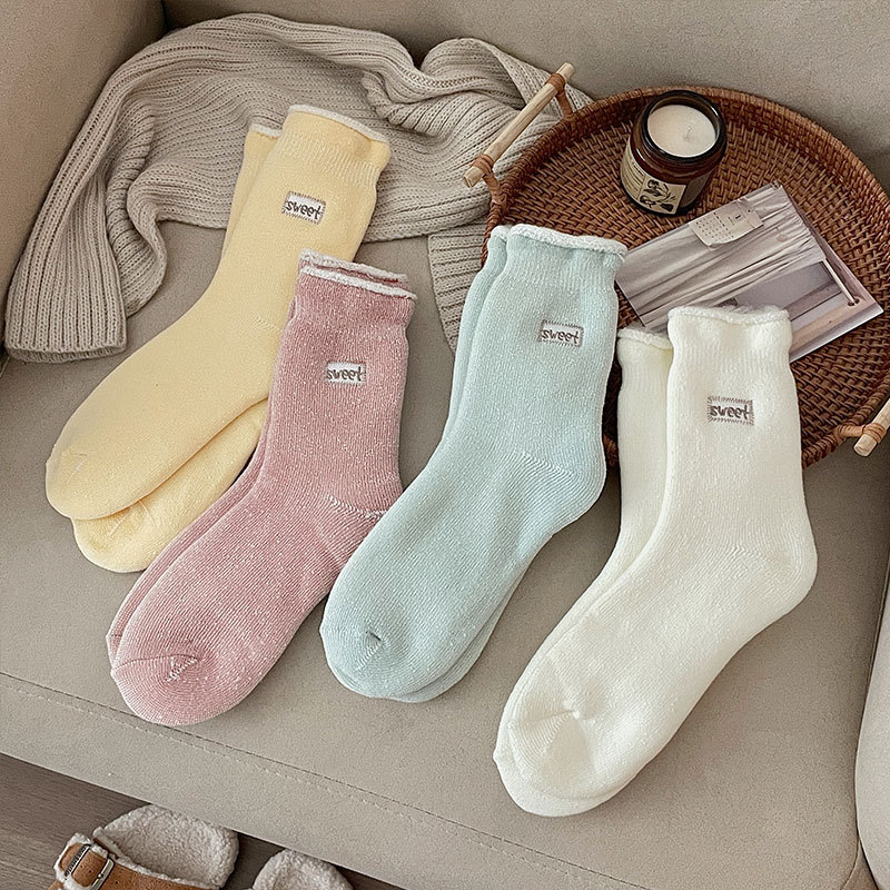 Kışın sıcak çoraplar işlemeli çoraplar artı kadife kalın taban çorapları düz renk fırçalanmış çoraplar kışlık kalınlaştırılmış kadın çorapları_voghion.com